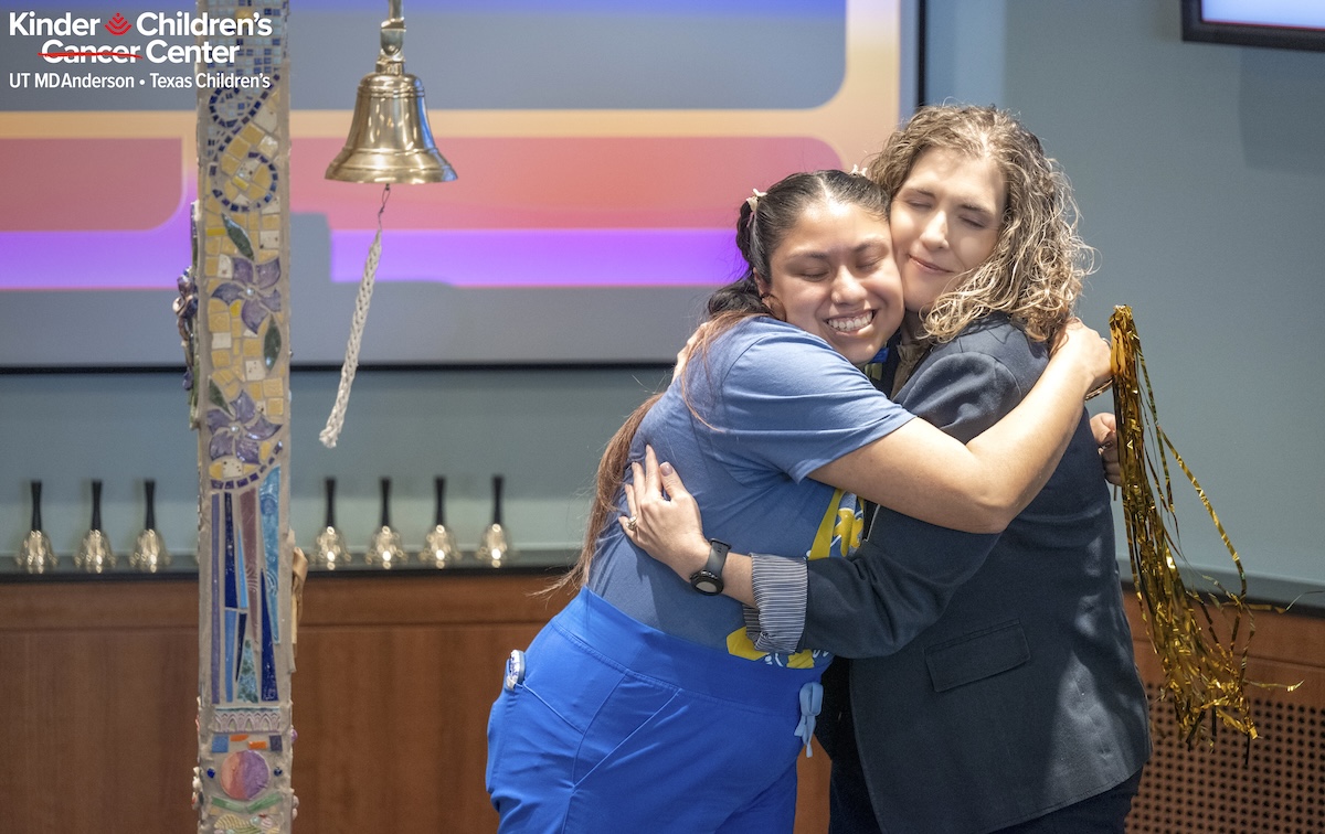 Jennifer Sanders hug